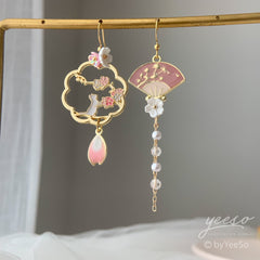 Pink Sakura Cherry Blossom Earrings - Japanese Sakura cat Earrings - Cherry Blossom Earrings - Spring flower floral earrings