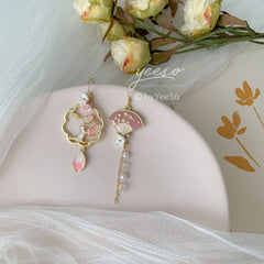 Pink Sakura Cherry Blossom Earrings - Japanese Sakura cat Earrings - Cherry Blossom Earrings - Spring flower floral earrings