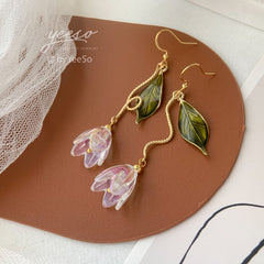 Tulip Floral Earrings, Tulip Flower Wedding Earrings, white flower bridesmaid earrings, summer floral earrings