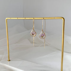 Teardrop Real Pressed Flower Earrings -  14k Gold Threader Earrings - Resin flower dangle earrings